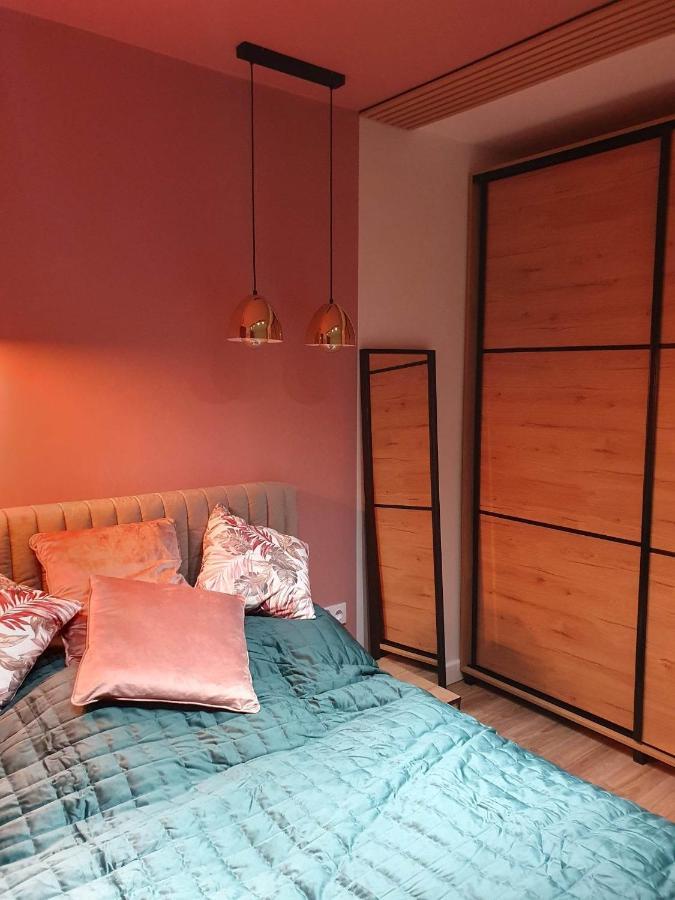 Apartament 3 Pokojowy Lub Pokoj W Mieszkaniu W Nowym Bloku Warsaw Exterior photo